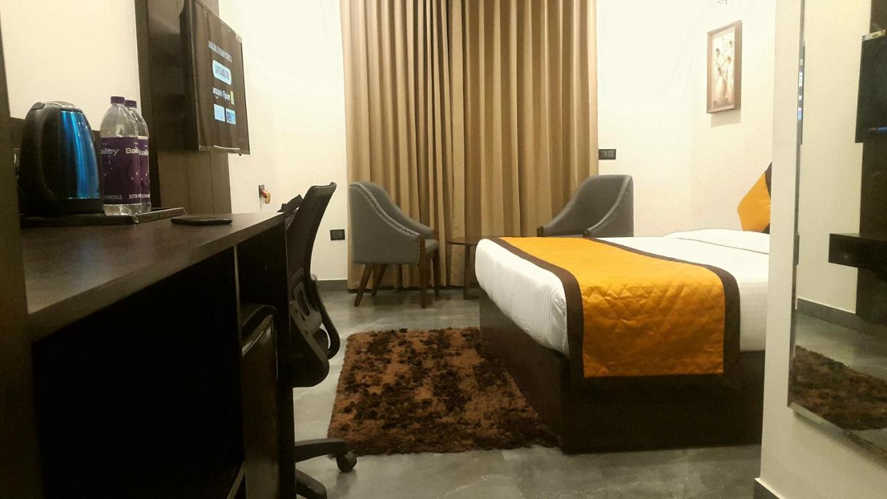 Hotel Aksh Inn Jaipur Ngoại thất bức ảnh